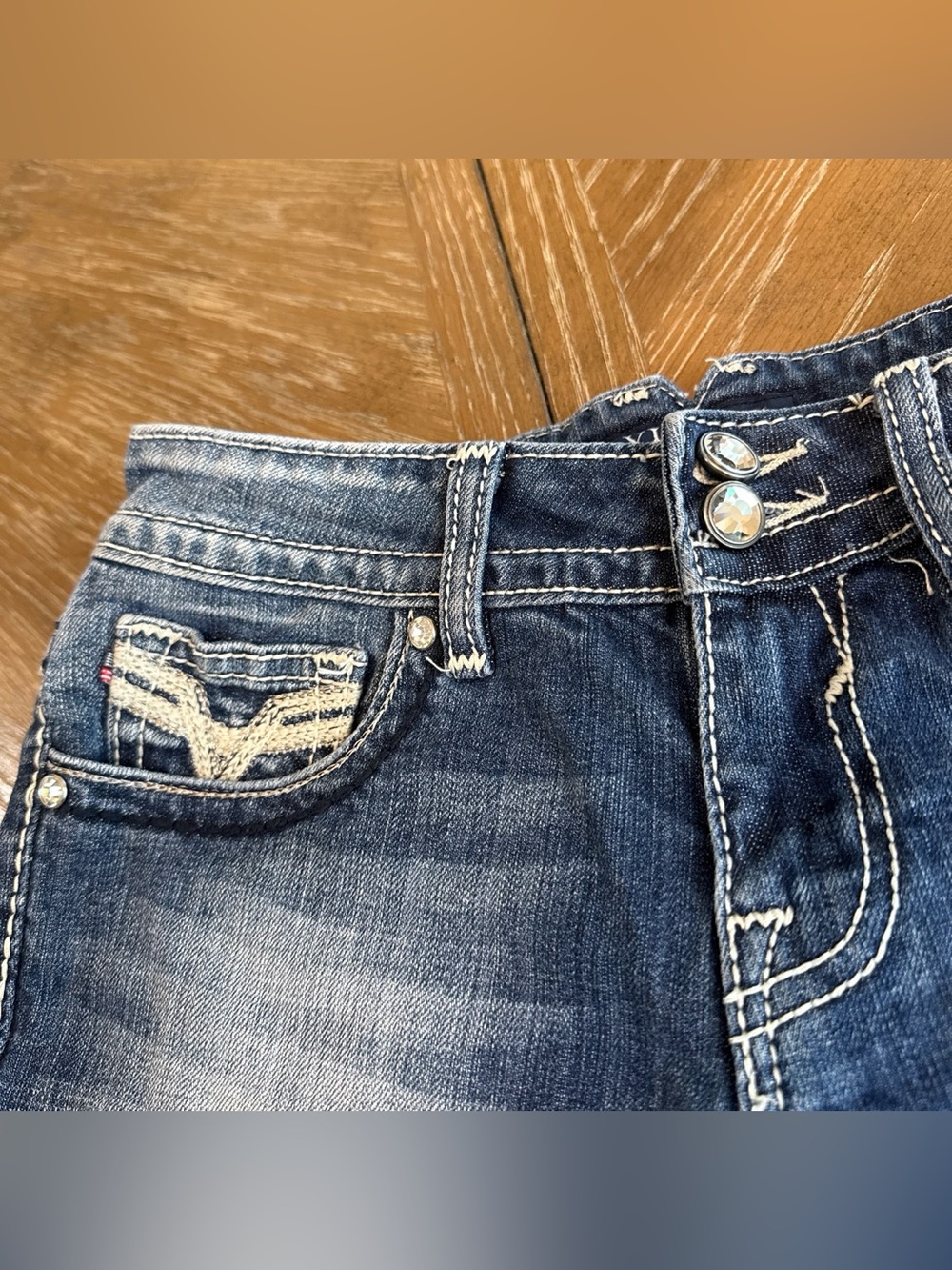 Vigoss the Chelsea Distressed Blue Denim Jean shorts - Picture 2 of 8